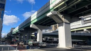 橋脚梁部の拡幅および拡幅桁の架替え完了後の全景